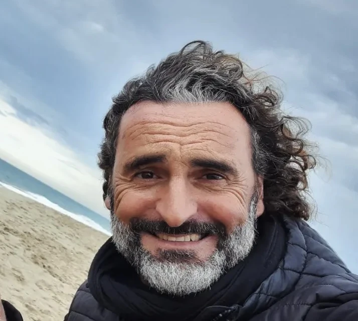 Carles, instructor y fundador de Flow Pilates i Moviment