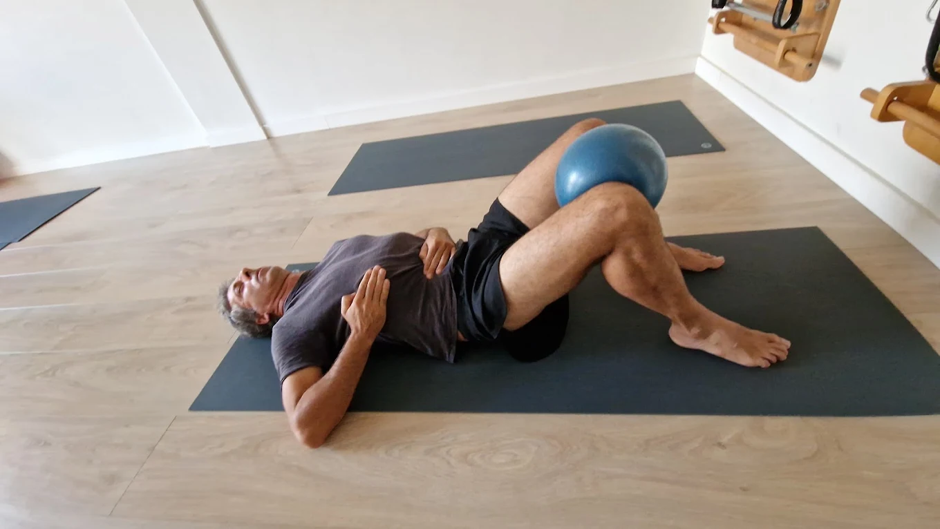 Respiración consciente en Flow Pilates